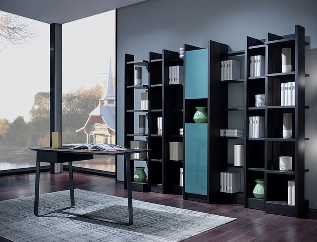 벽 모서리 쪽에 몰려 있던 물건을 중앙으로 옮겼을 때 분위기 변화 비교 직접 경험한 공간 실험 기록